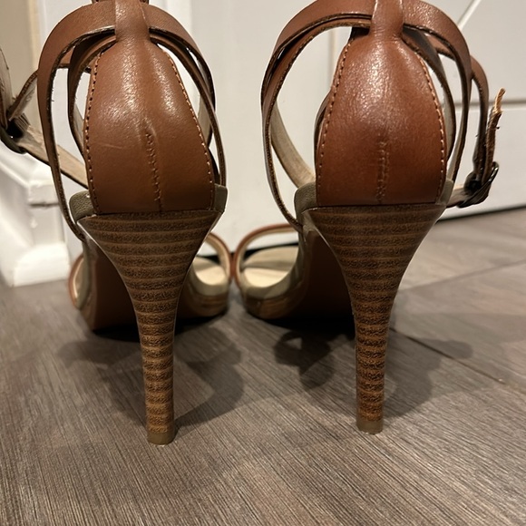 Seychelles Heels - Picture 3 of 7